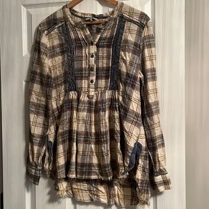 Buckle Brand Women’s Plaid Shirt Size L